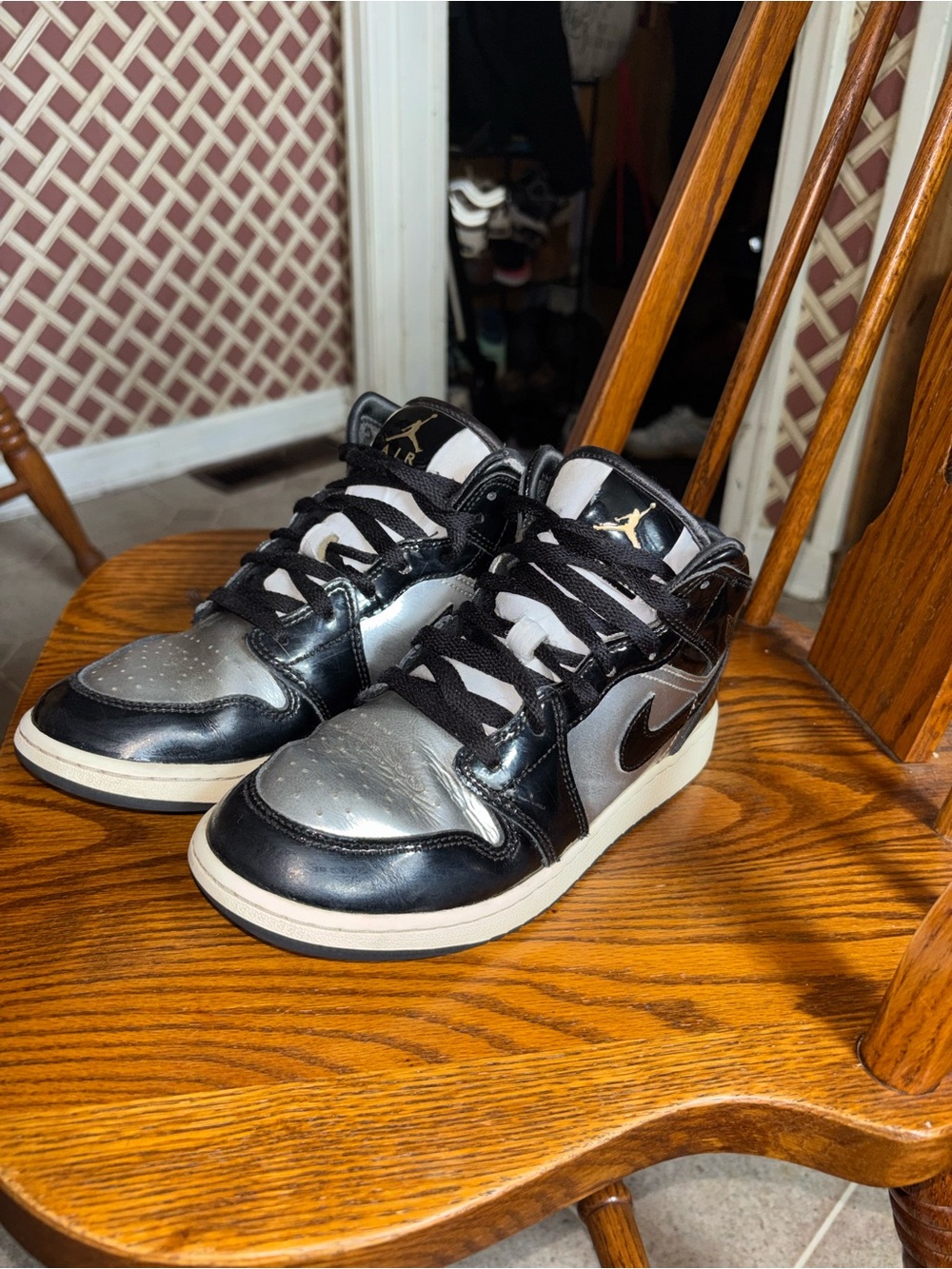 Jordan Men's Low Top Sneakers in Black and Silver